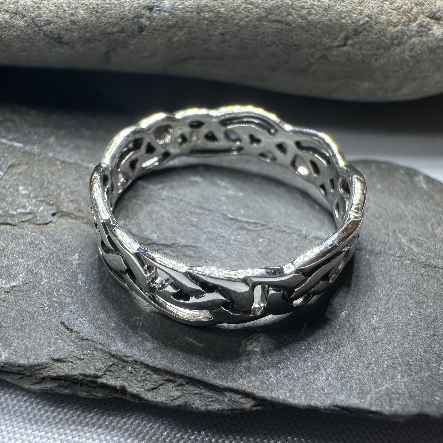 Classic Simplicity Celtic Knot Ring — view 8