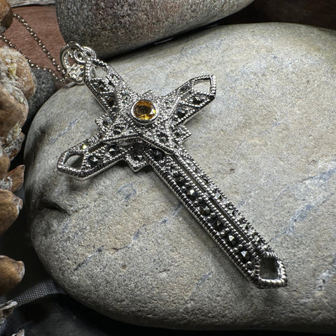 Load image into Gallery viewer, Wyn Celtic Cross Necklace
