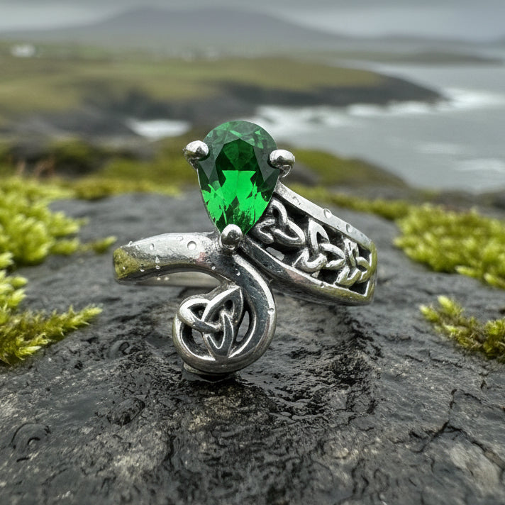 Emerald Dream Trinity Knot Ring in Sterling Silver