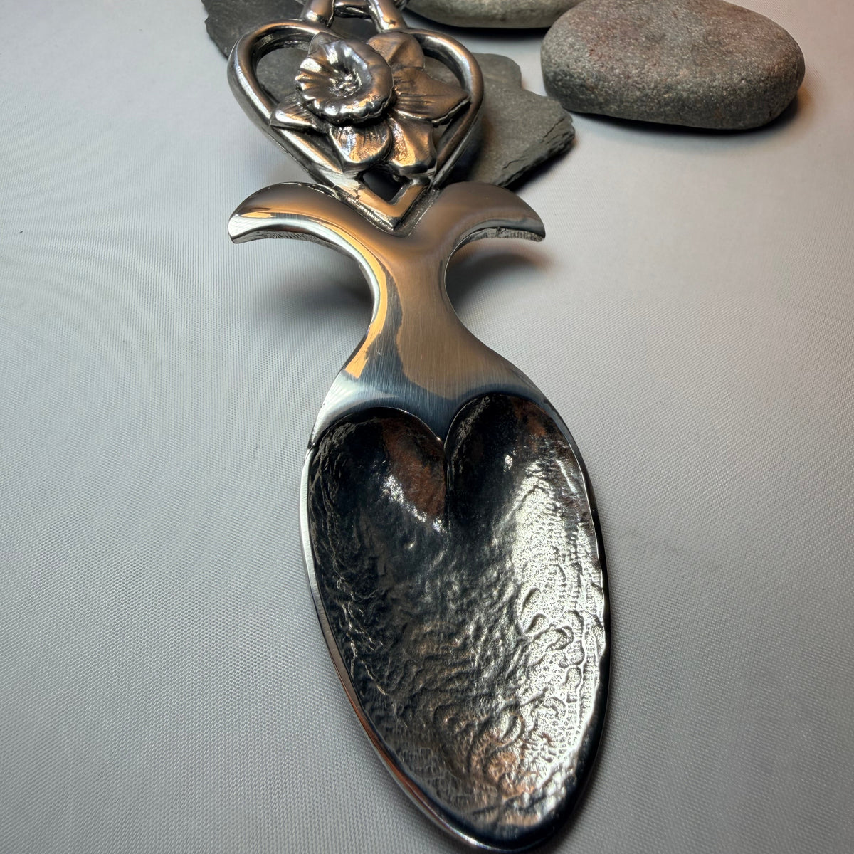 Large Traditional Welsh Daffodil & Dragon Love Spoon in Pewter