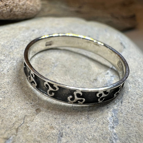 Load image into Gallery viewer, Minimalist Triple Spiral Ring
