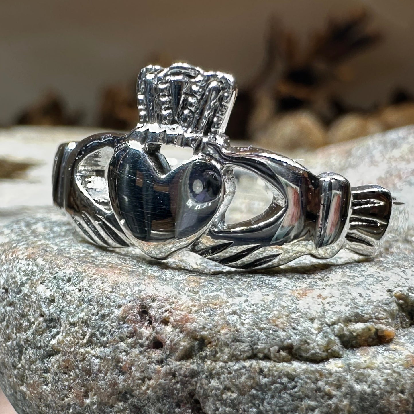 Vow Irish Claddagh Ring — view 8