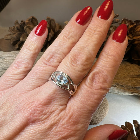 Load image into Gallery viewer, Elden Celtic Knot Ring

