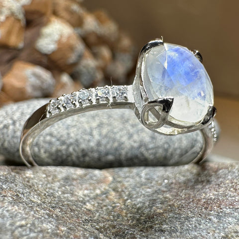 Load image into Gallery viewer, Emiliana Moonstone Promise Ring
