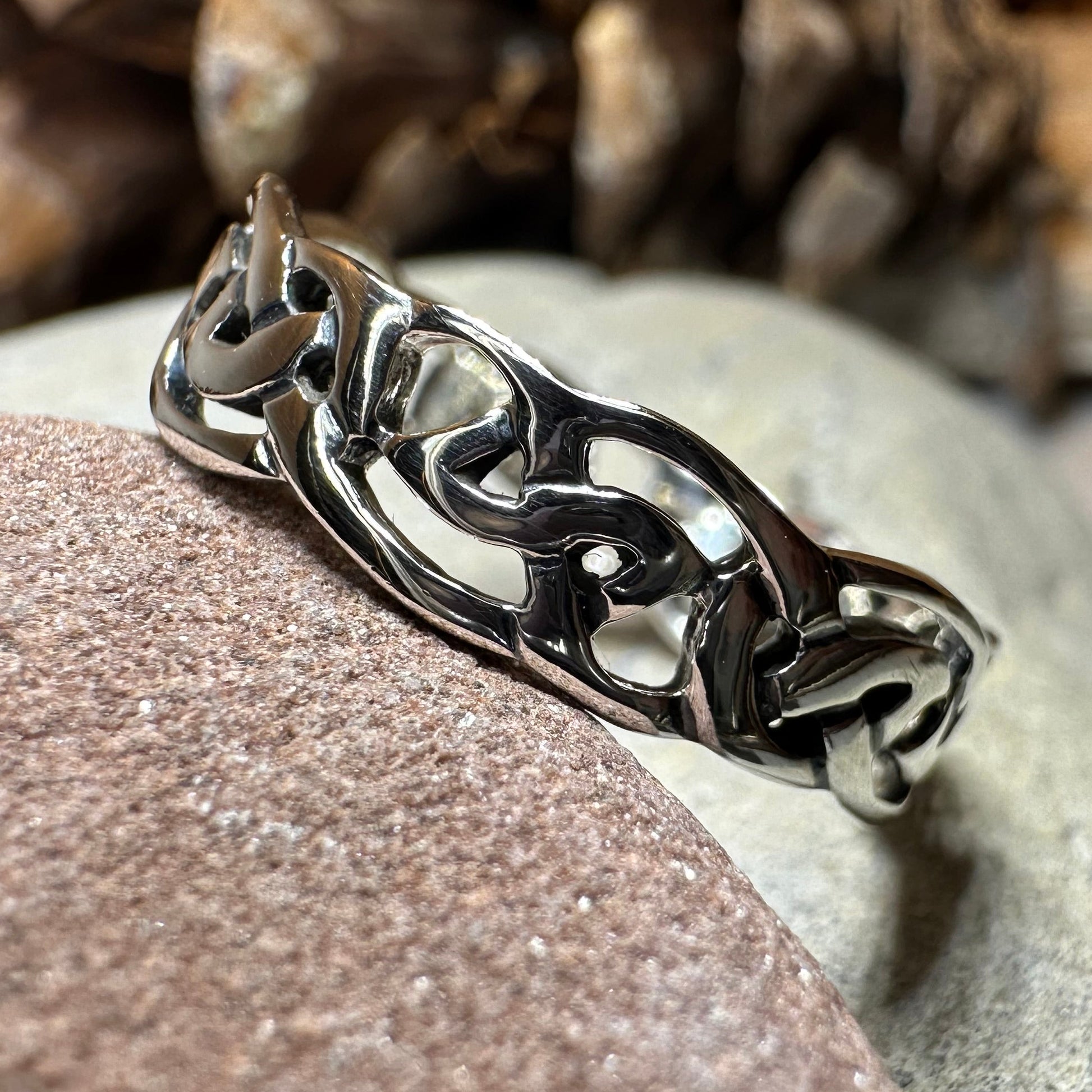 Classic Simplicity Celtic Knot Ring — view 3