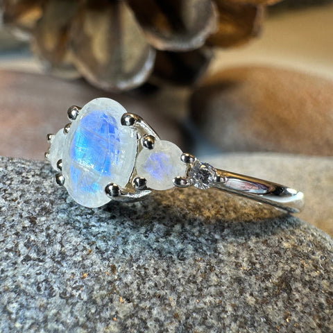 Load image into Gallery viewer, Winter Fire Moonstone Ring

