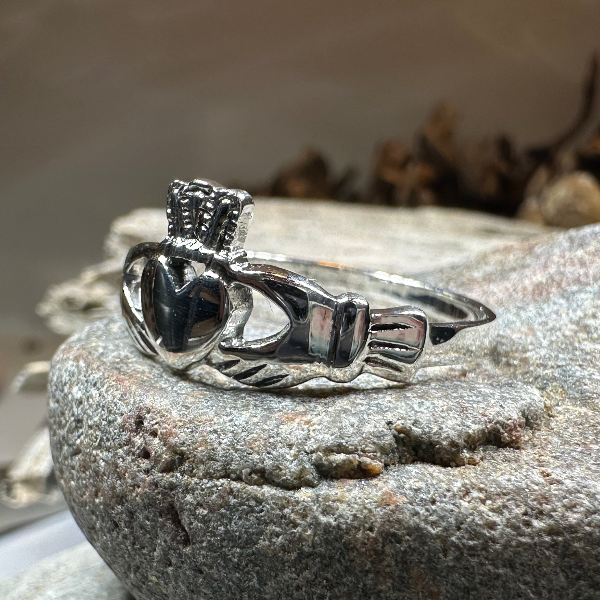 Vow Irish Claddagh Ring — view 10