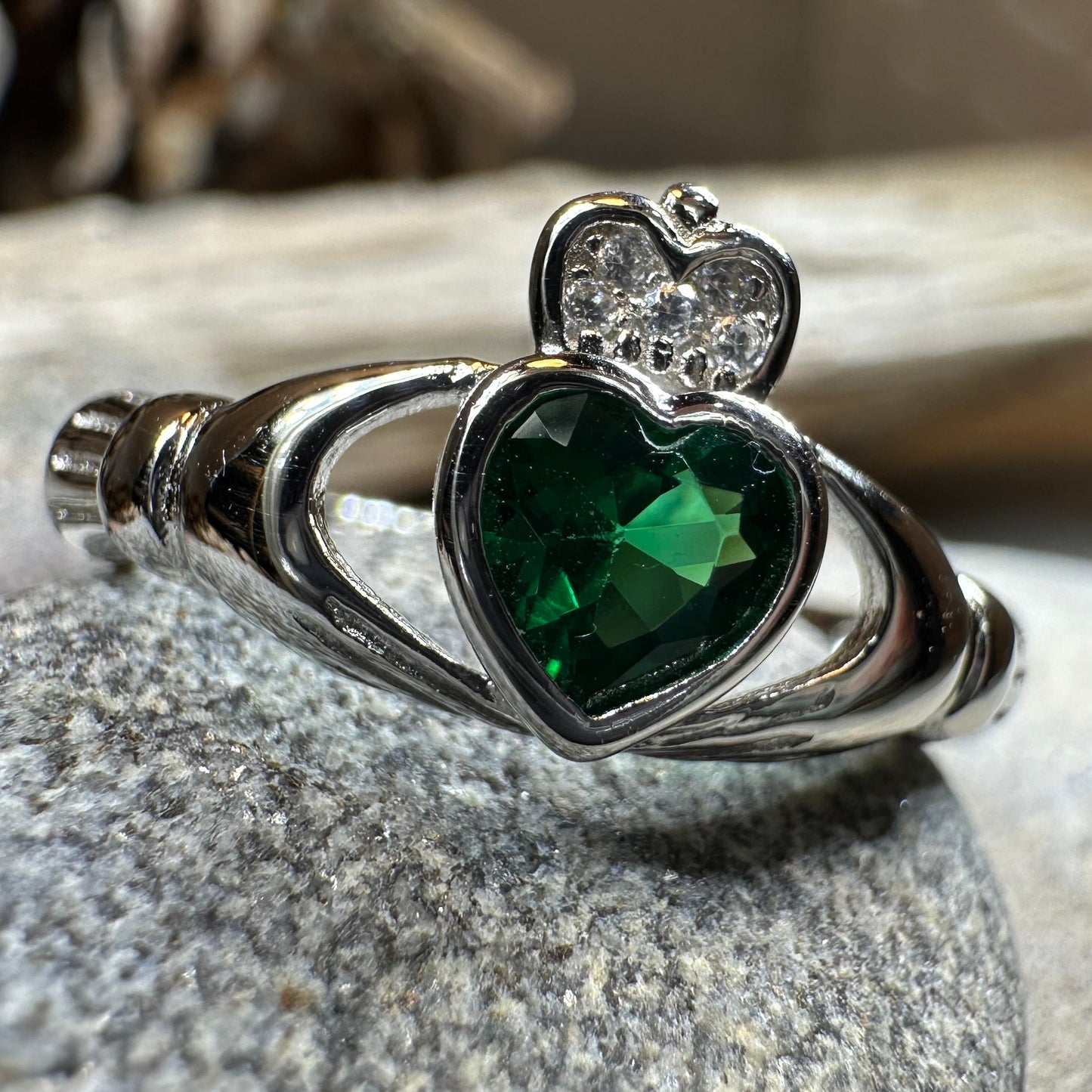 Emerald Meadow Irish Claddagh Ring