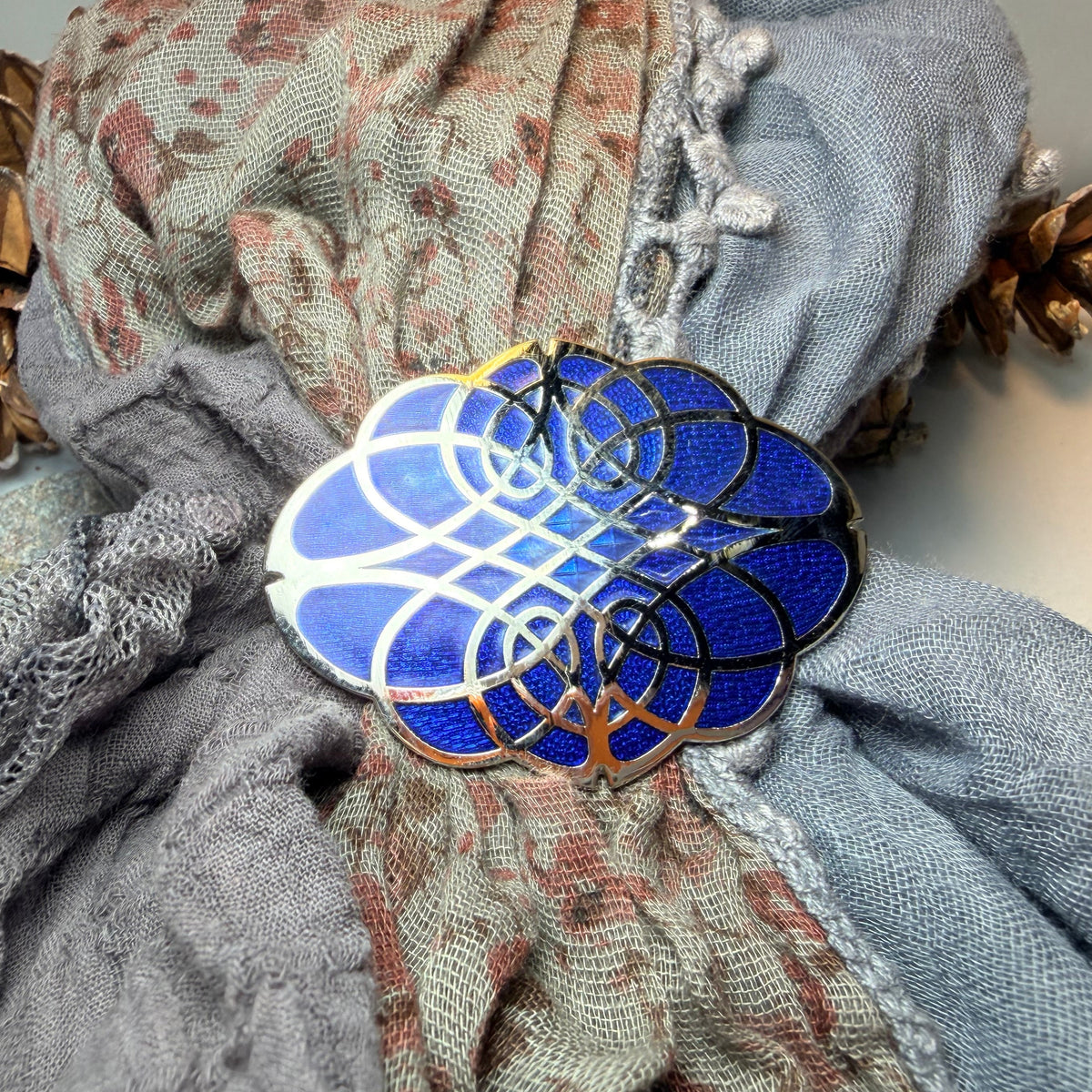 Enamel Endless Celtic Knot Scarf Ring
