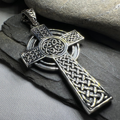 Load image into Gallery viewer, Macaille Celtic Cross Necklace
