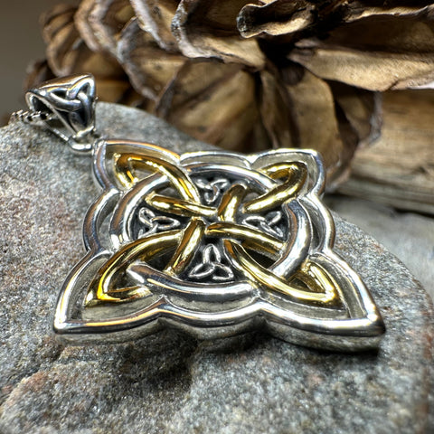 Load image into Gallery viewer, Classic Quaternary Knot Necklace in Sterling Silver
