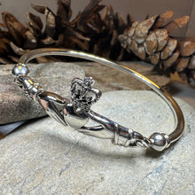 Load image into Gallery viewer, Ballisodare Claddagh Bracelet
