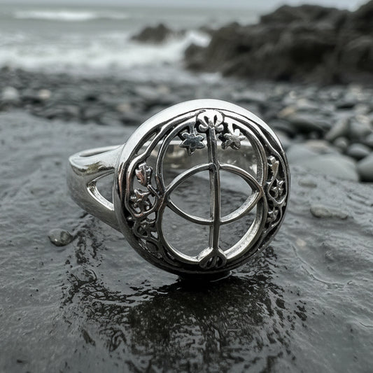 Chalice Well Ring in Sterling Silver