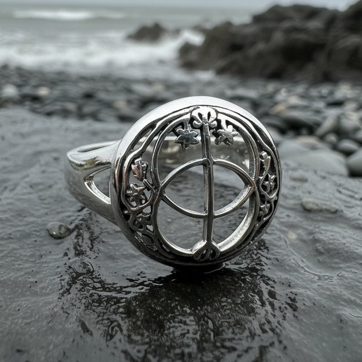Chalice Well Ring in Sterling Silver