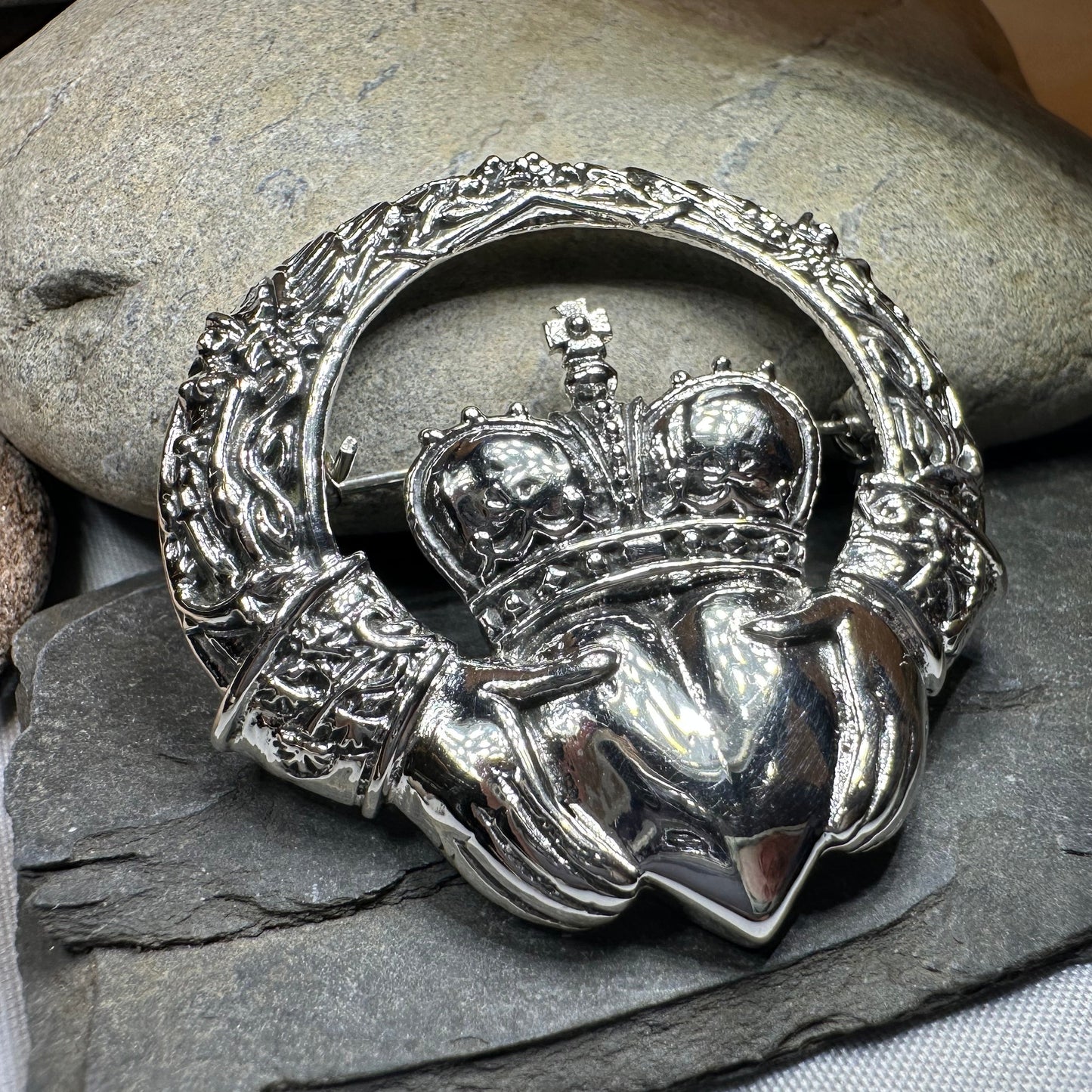 Victorian Irish Claddagh Brooch in Sterling Silver — view 10