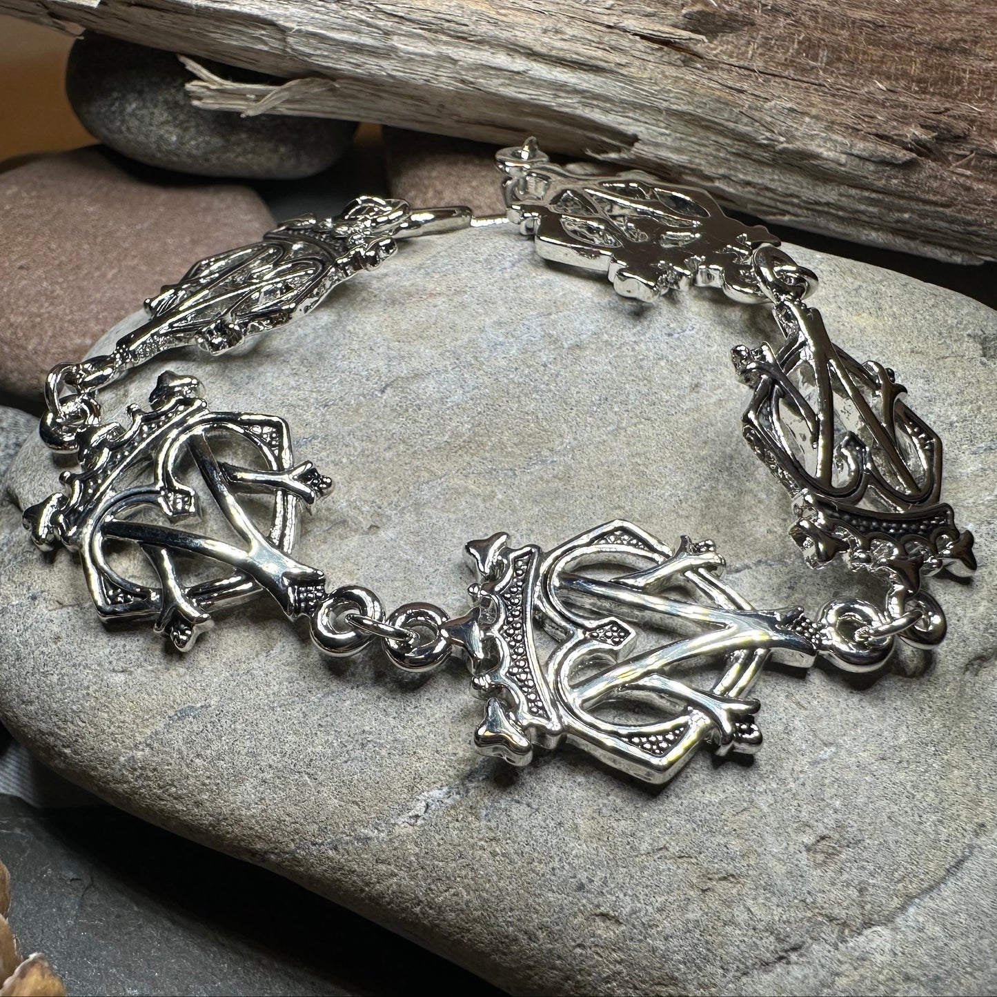 Luckenbooth Bracelet — view 7