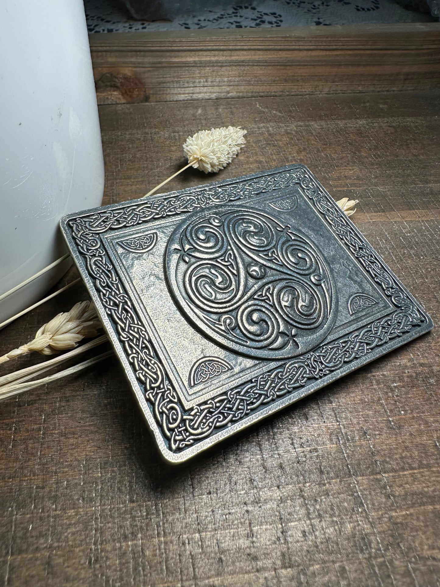 Celtic Triple Spiral Kilt Belt Buckle - Handmade in Scotland