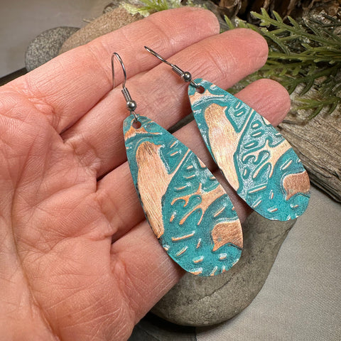 Load image into Gallery viewer, Wintersong Bird Copper Earrings
