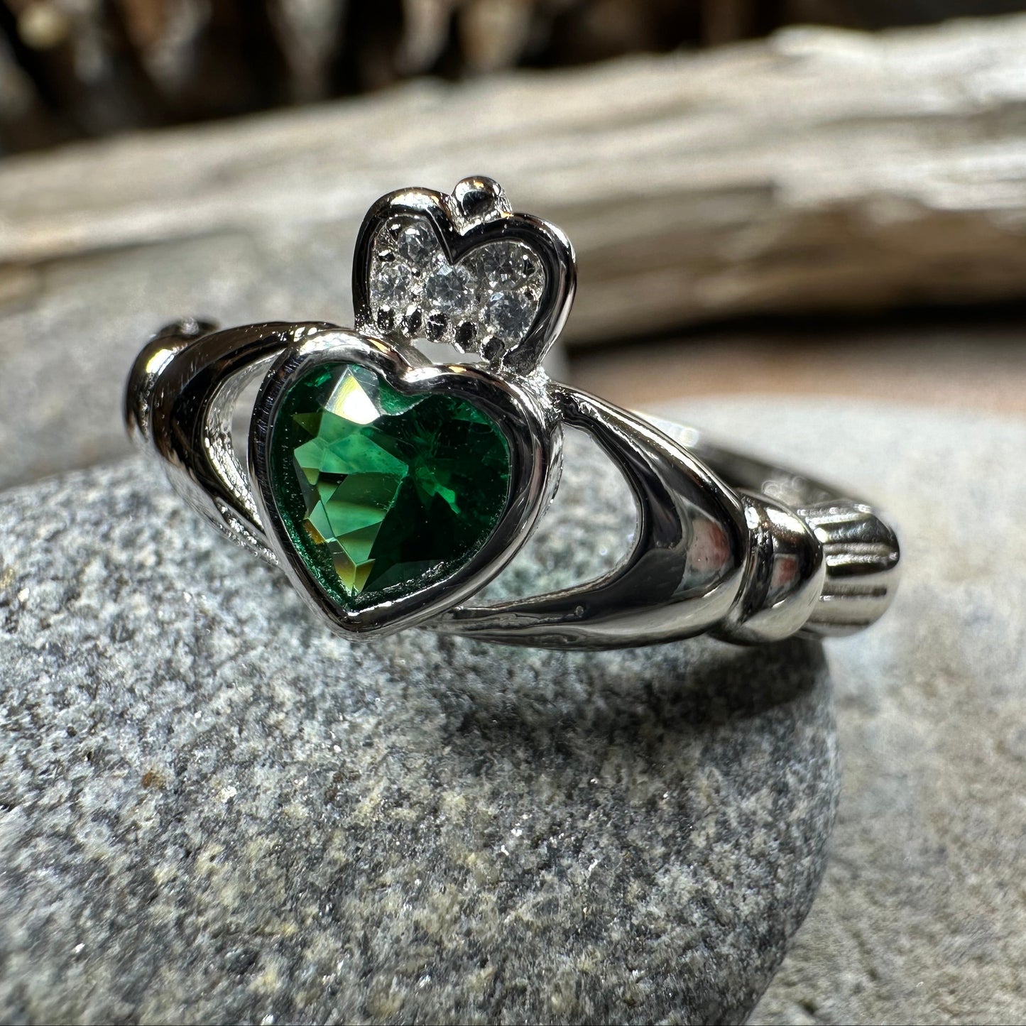 Emerald Meadow Irish Claddagh Ring