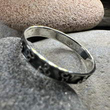 Load image into Gallery viewer, Minimalist Triple Spiral Ring
