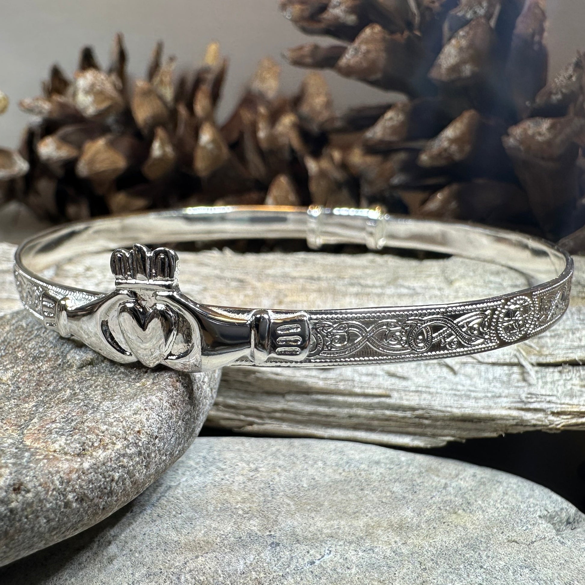 Old World Style Claddagh Bracelet — view 11