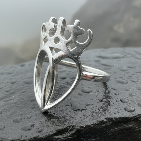 Load image into Gallery viewer, Lady Arieen Scottish Luckenbooth Ring in Sterling Silver
