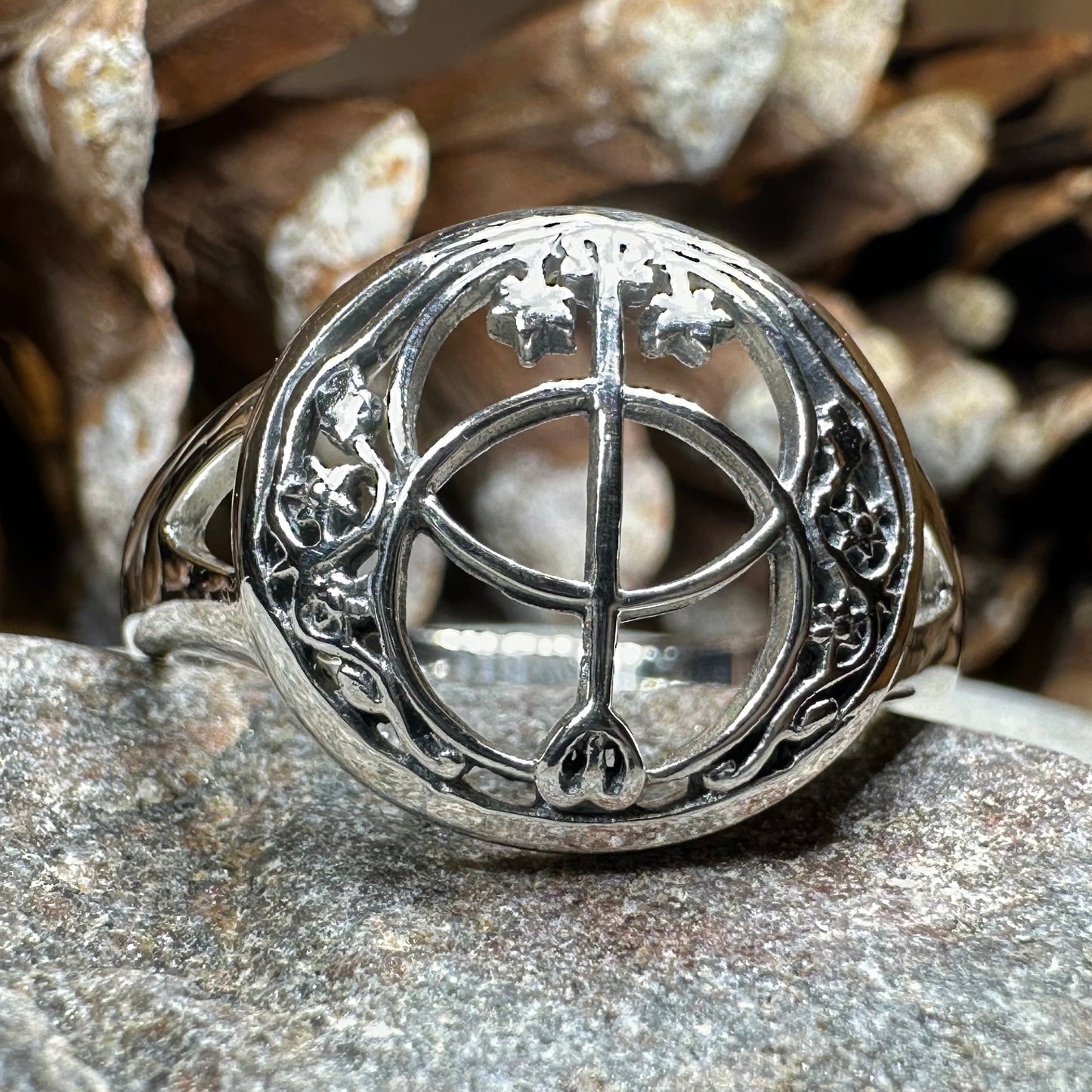 Chalice Well Ring in Sterling Silver