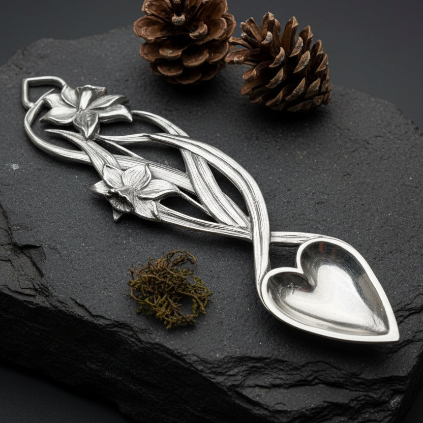 Traditional Welsh Daffodil Love Spoon in Pewter