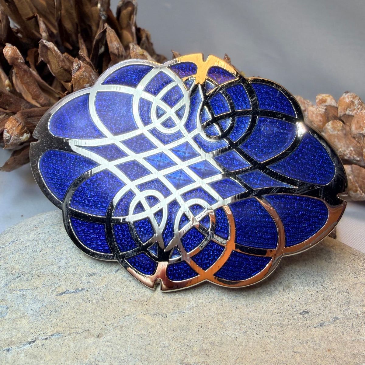 Enamel Endless Celtic Knot Scarf Ring