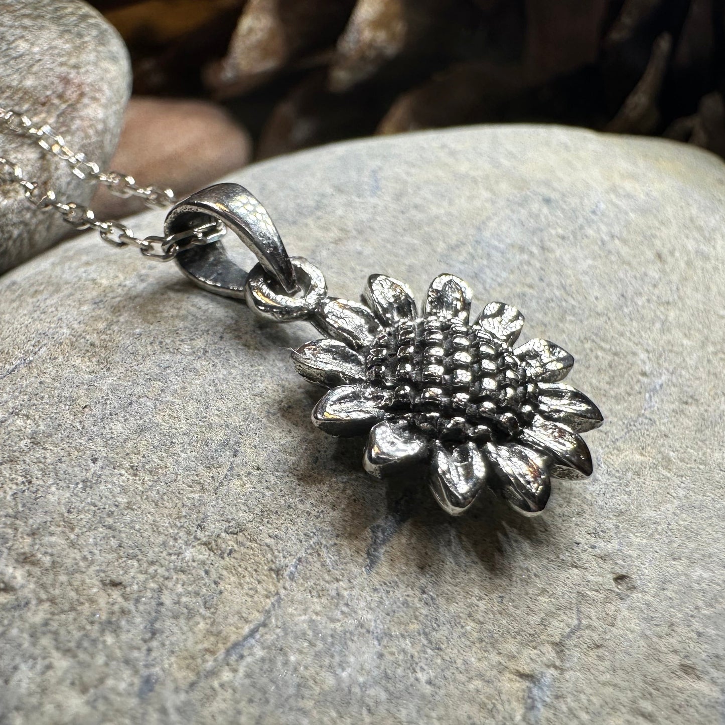 Fonnail Sunflower Necklace in Sterling Silver