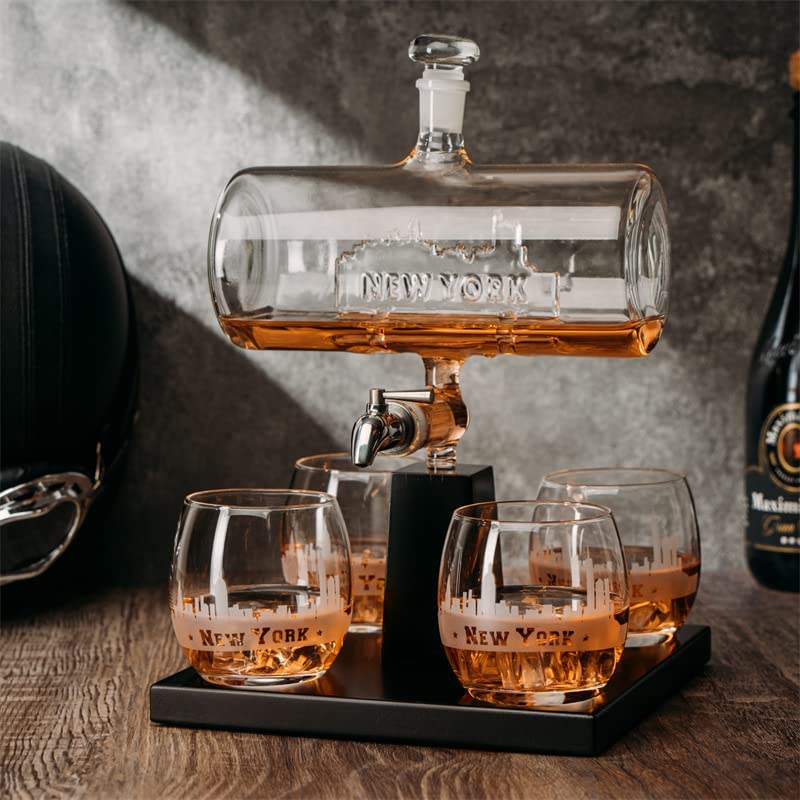 New York City Skyline Whiskey Decanter Set with 4 Glasses