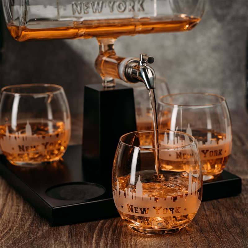 New York City Skyline Whiskey Decanter Set with 4 Glasses