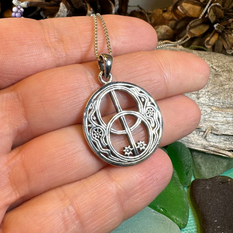 Load image into Gallery viewer, Glastonbury Chalice Well Necklace in Sterling Silver
