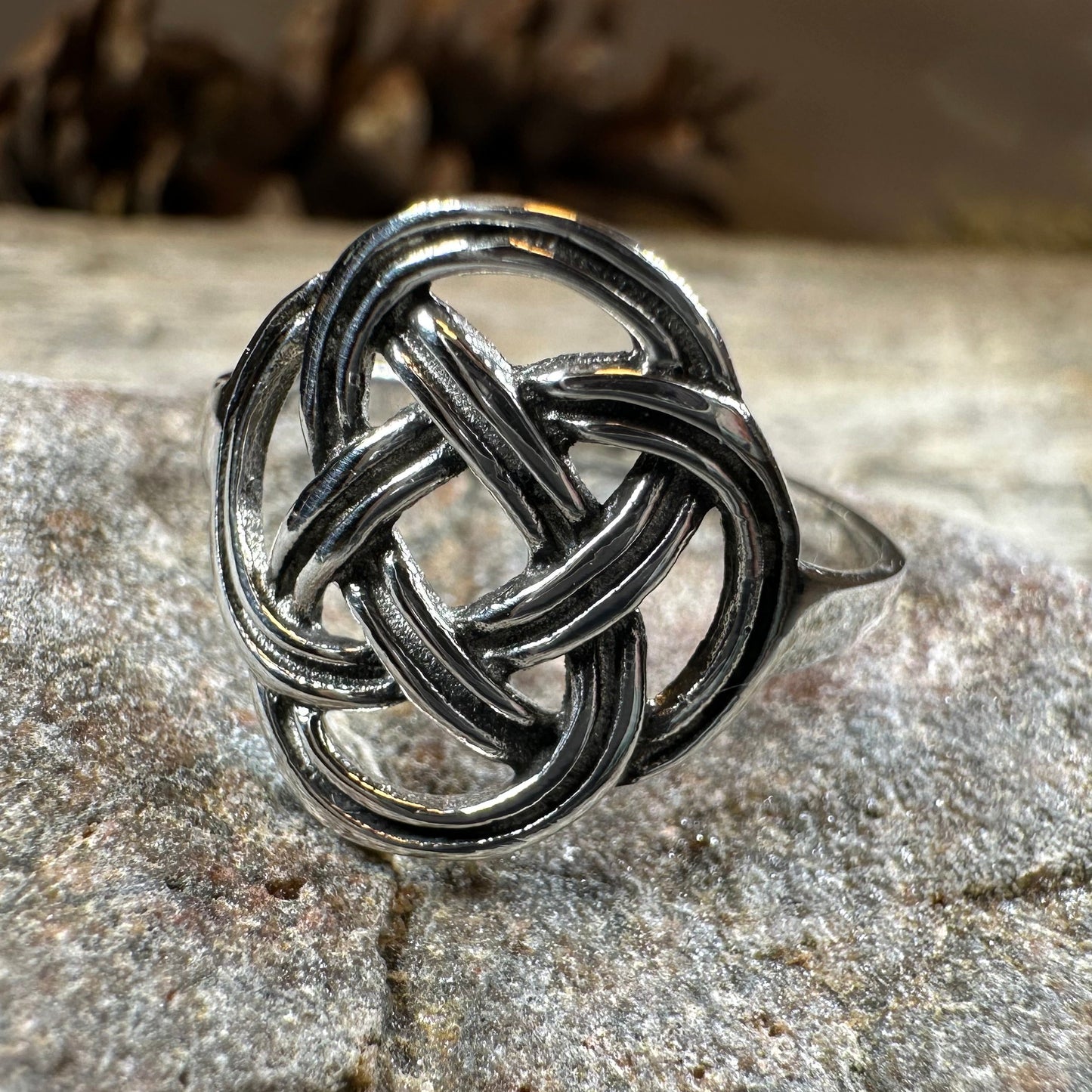 Ailre Celtic Knot Ring in Sterling Silver