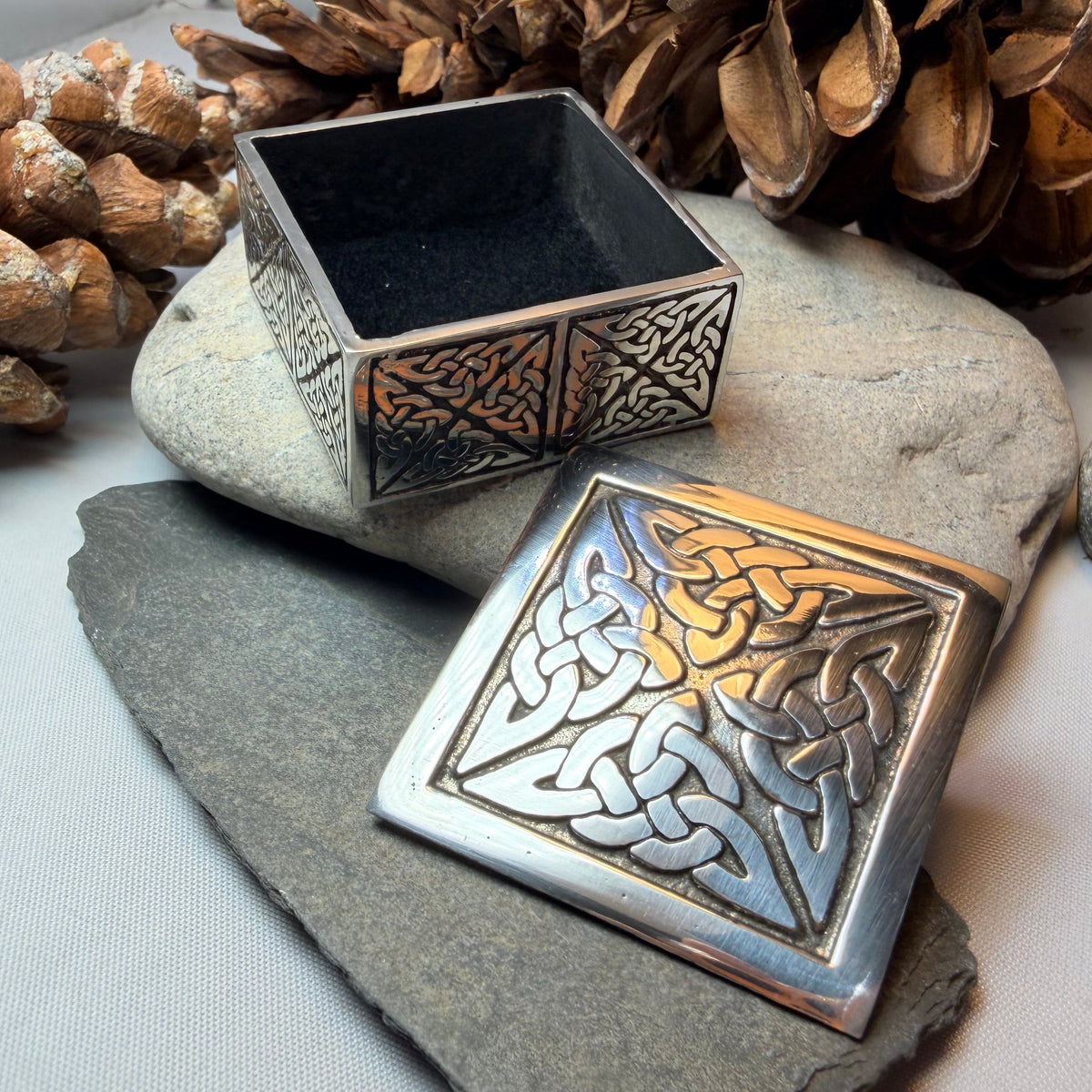 Small Celtic Four Knot Trinket Box - Handmade in Pewter