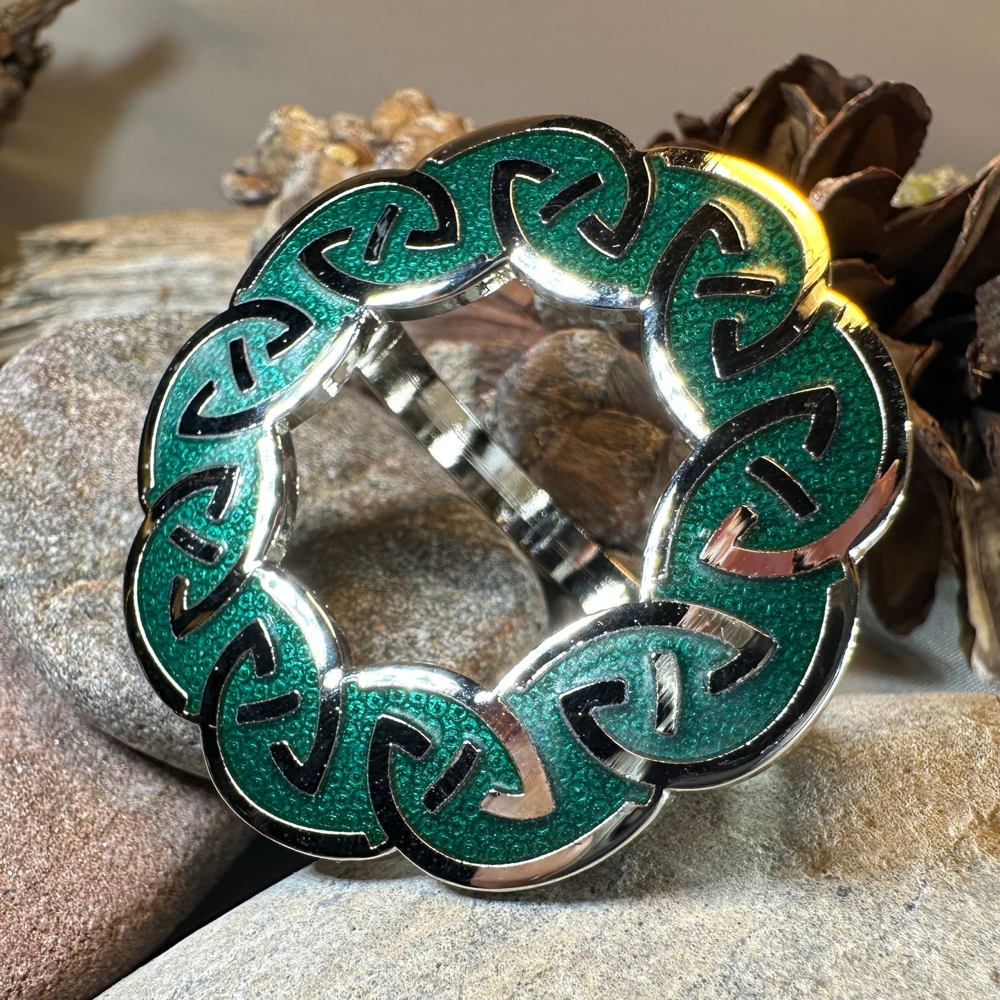 Enamel Green Celtic Knot Scarf Ring