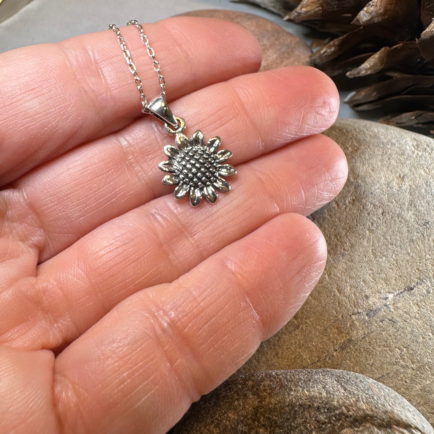 Fonnail Sunflower Necklace in Sterling Silver