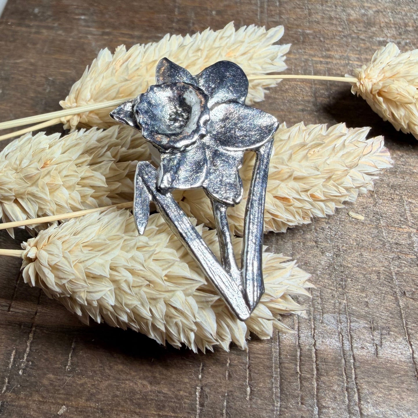 Welsh Daffodil Lapel Pin in Pewter