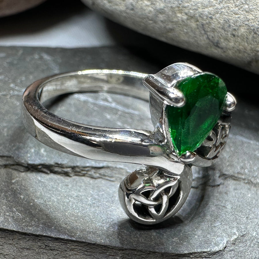 Emerald Dream Trinity Knot Ring in Sterling Silver