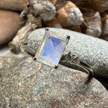 Load image into Gallery viewer, Hilaria Moonstone Ring
