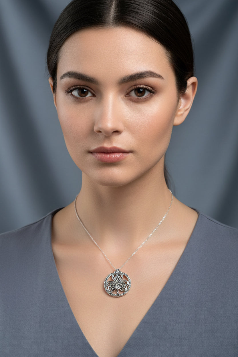 Sylvania Irish Shamrock Claddagh Necklace