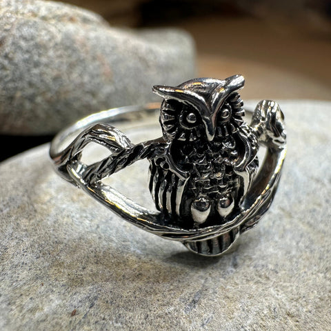 Load image into Gallery viewer, Hollie Owl Ring in Sterling Silver
