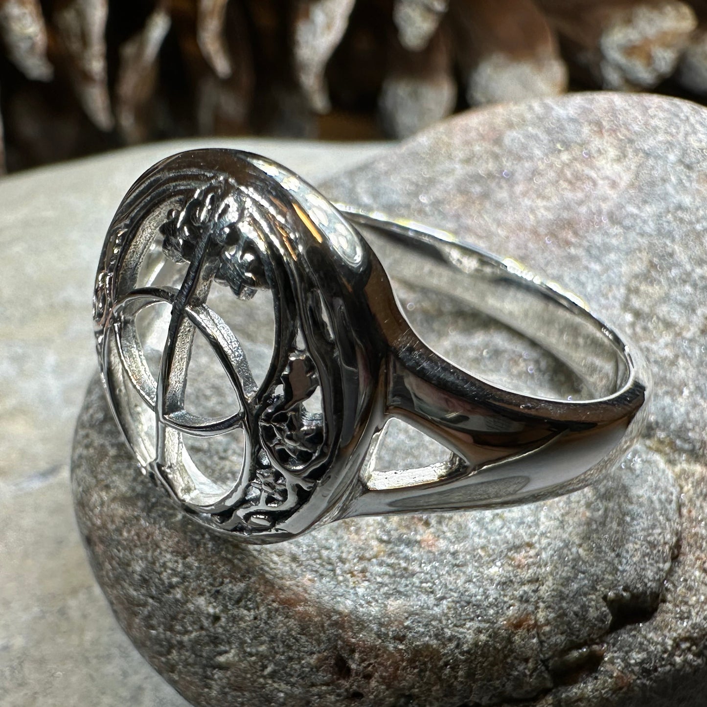Chalice Well Ring in Sterling Silver