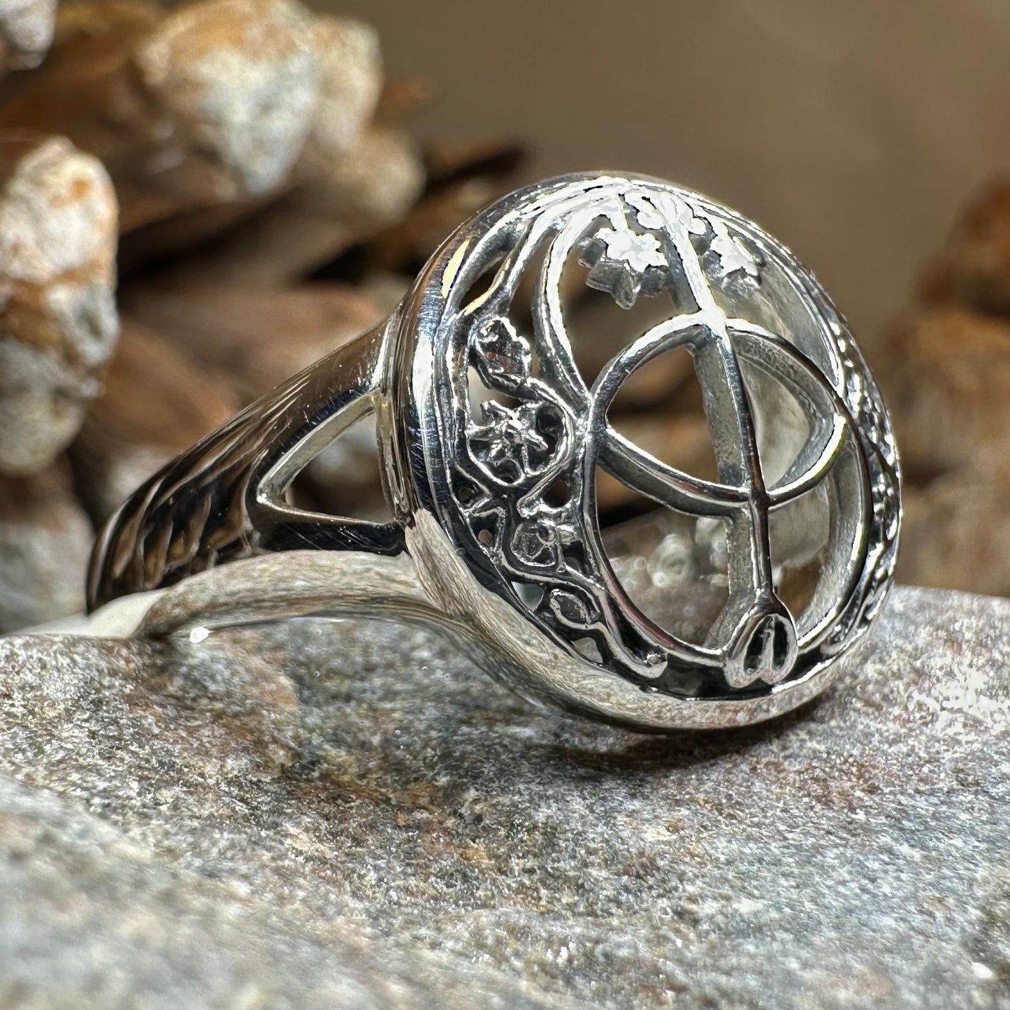 Chalice Well Ring in Sterling Silver