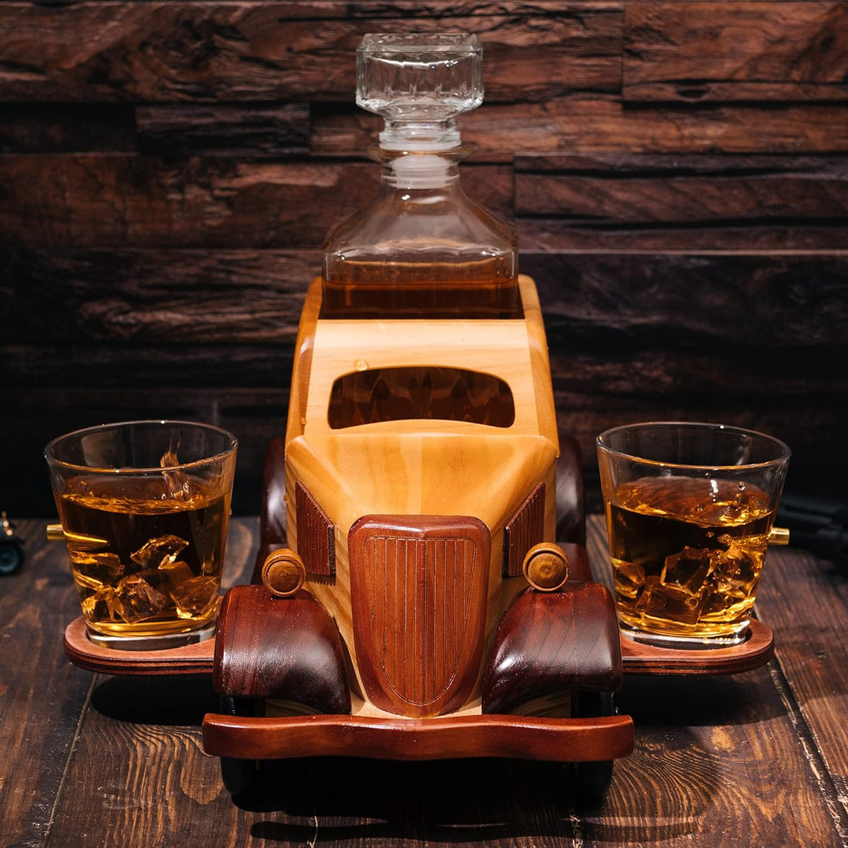 Old Fashioned Car Whiskey Decanter Set & 2 Whisky Glasses