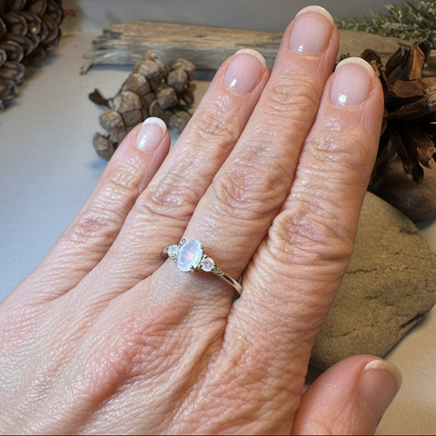 Load image into Gallery viewer, Winter Fire Moonstone Ring
