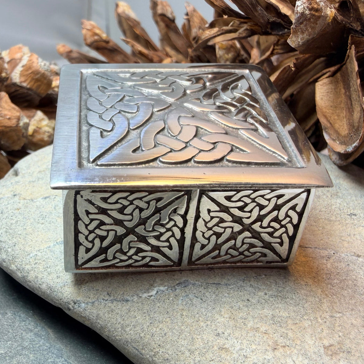 Small Celtic Four Knot Trinket Box - Handmade in Pewter