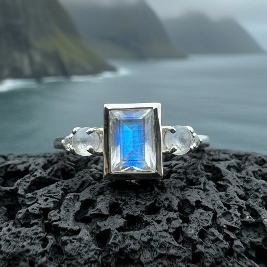 Anja Moonstone Ring in Sterling Silver