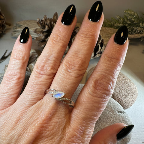 Load image into Gallery viewer, Winter Ice Moonstone Ring
