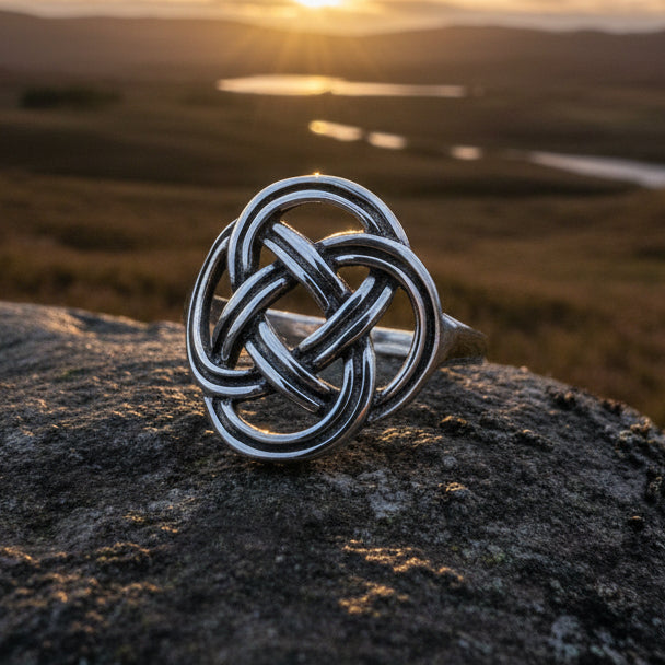 Ailre Celtic Knot Ring in Sterling Silver